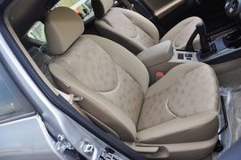 2011款丰田RAV4