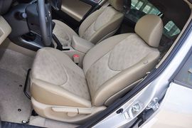 2011款丰田RAV4