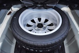 2012款丰田皇冠V6