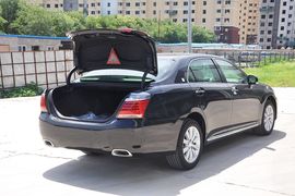 2012款丰田皇冠V6