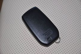 2012款丰田皇冠V6