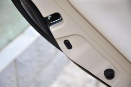 2012款丰田皇冠V6