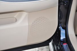 2012款丰田皇冠V6