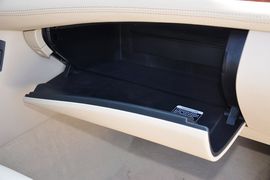 2012款丰田皇冠V6