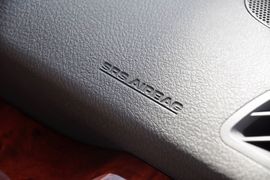 2012款丰田皇冠V6