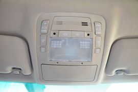 2012款丰田皇冠V6