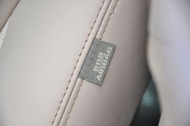 2012款丰田皇冠V6