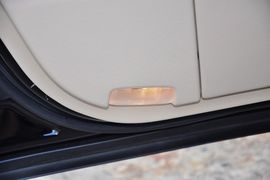 2012款丰田皇冠V6