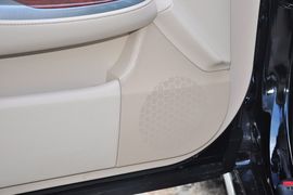 2012款丰田皇冠V6