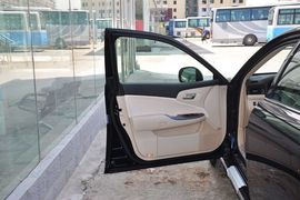 2012款丰田皇冠V6