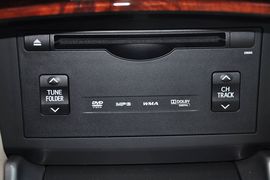 2012款丰田皇冠V6