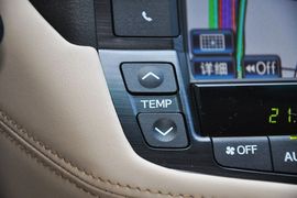 2012款丰田皇冠V6