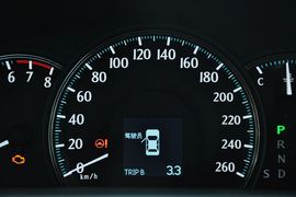 2012款丰田皇冠V6