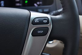 2012款丰田皇冠V6