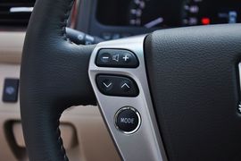 2012款丰田皇冠V6