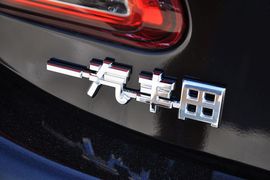 2012款丰田皇冠V6