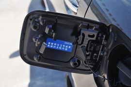 2012款丰田皇冠V6