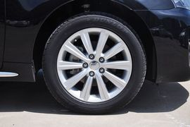 2012款丰田皇冠V6
