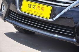 2012款丰田皇冠V6