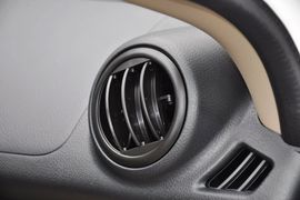 2012款铃木奥拓1.0L手动实用型到店实拍