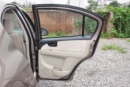 2012款铃木天语尚悦1.6L手动实用型