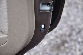 2012款铃木天语尚悦1.6L手动实用型