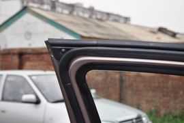 2012款铃木天语尚悦1.6L手动实用型