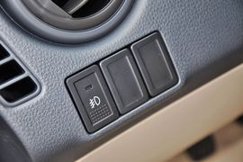 2012款铃木天语尚悦1.6L手动实用型