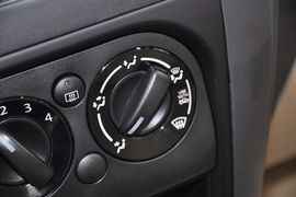 2012款铃木天语尚悦1.6L手动实用型