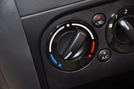 2012款铃木天语尚悦1.6L手动实用型