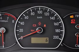 2012款铃木天语尚悦1.6L手动实用型