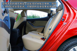 2012款北京现代朗动1.8L顶配试驾实拍
