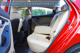 2012款北京现代朗动1.8L顶配试驾实拍