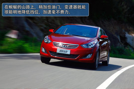 2012款北京现代朗动1.8L顶配试驾实拍