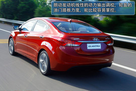 2012款北京现代朗动1.8L顶配试驾实拍