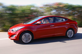 2012款北京现代朗动1.8L顶配试驾实拍