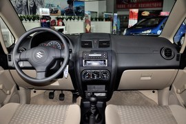 2012款铃木天语尚悦1.6L手动实用型