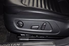 2012款大众迈腾1.4TSI