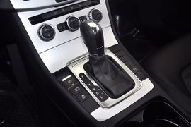 2012款大众迈腾1.4TSI