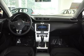 2012款大众迈腾1.4TSI