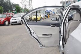 2012款长安悦翔V3