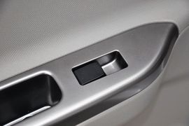 2012款长安悦翔V3