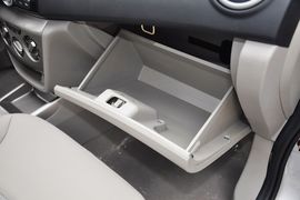2012款长安悦翔V3