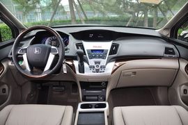 2013款本田奥德赛2.4L舒适版到店实拍