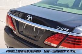 2012款一汽丰田皇冠3.0L顶配型到店实拍