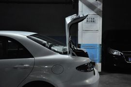 2012款一汽马自达6