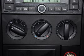 2012款大众捷达1.6L手动典藏版