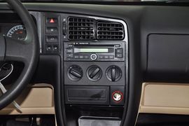 2012款大众捷达1.6L手动典藏版