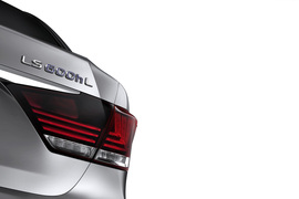 2013款雷克萨斯LS600h