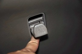 2009款现代途胜2.0GL两驱手动时尚型